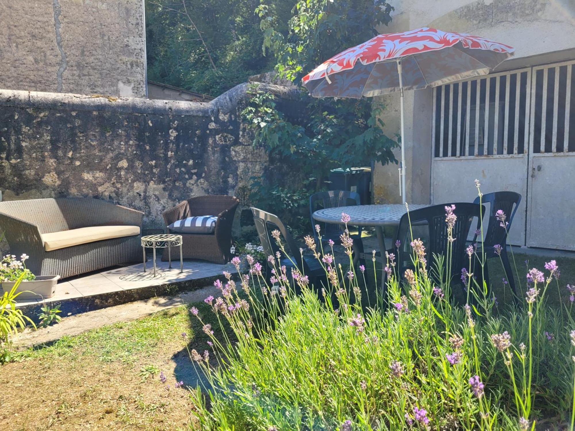 La Maison Aux Iris Pocé-sur-Cisse Extérieur photo