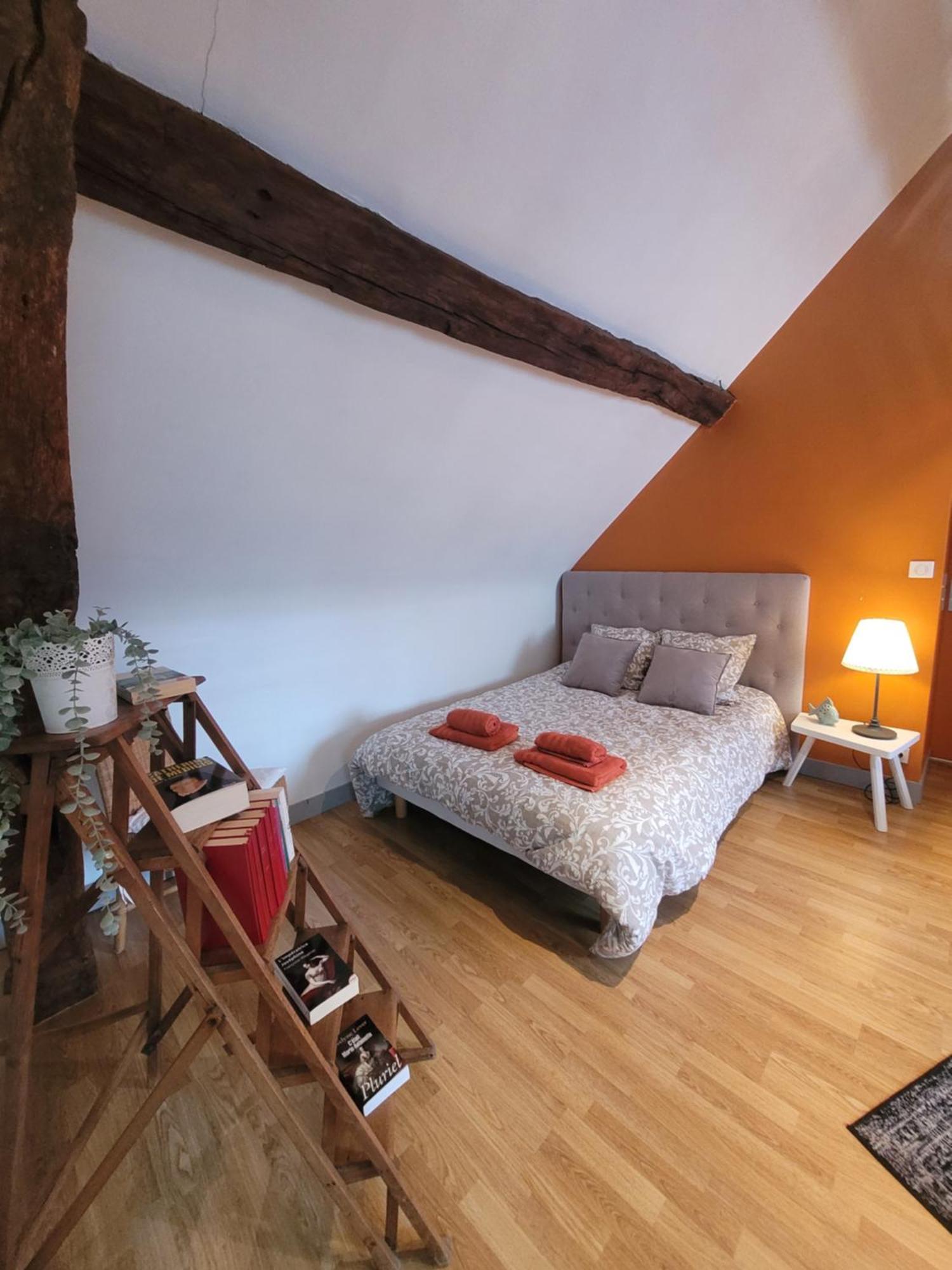 La Maison Aux Iris Pocé-sur-Cisse Extérieur photo